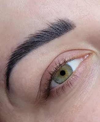 Laminacja brwi Płock - efekty przed i po zabiegu