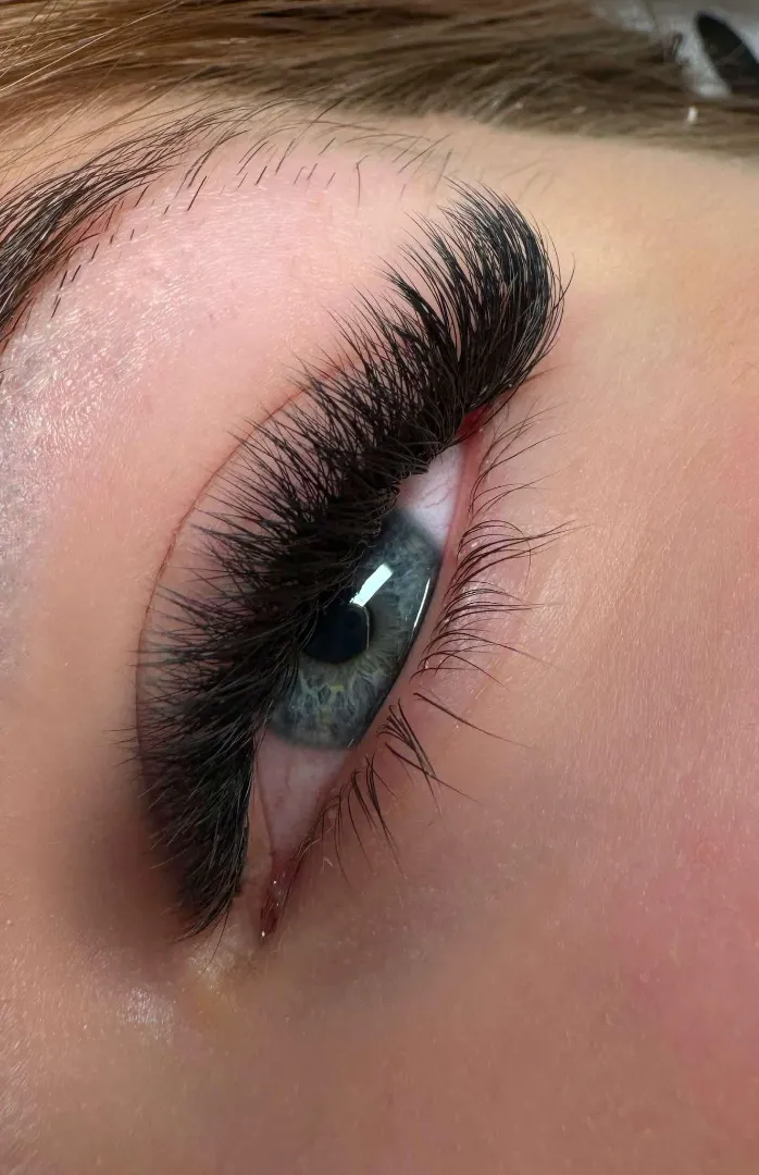 Przedłużanie rzęs Płock - efekty stylizacji w Silk